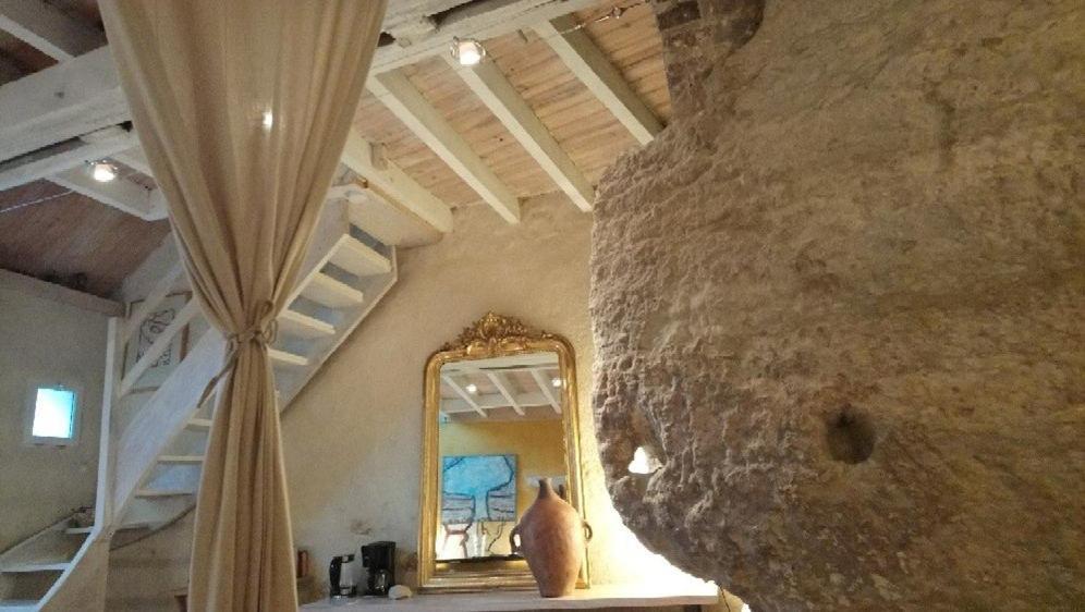 Troglodyte Loft Bed & Breakfast Thore-la-Rochette Exterior photo