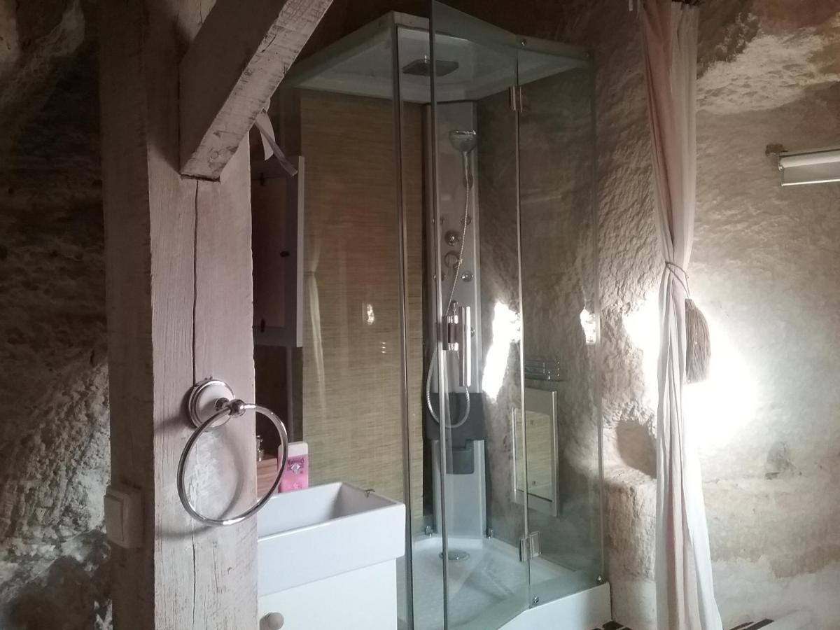 Troglodyte Loft Bed & Breakfast Thore-la-Rochette Exterior photo